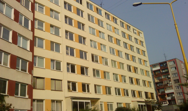 Obnova fasády na Kurskej ulici v Košiciach