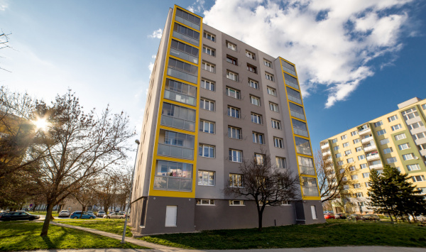 Komplexná obnova bytového domu na ulici Ostravská 1