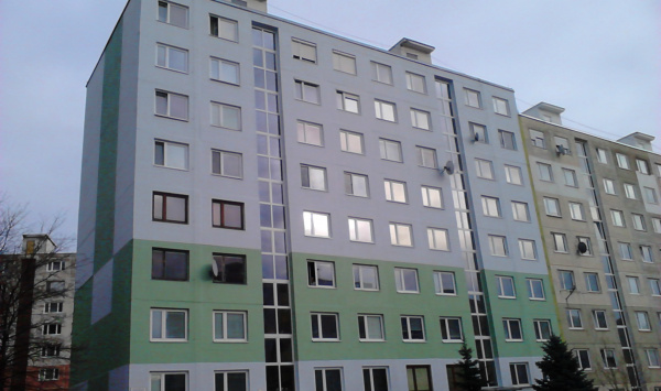 Obnova fasády a balkónových čiel termoizolačným náterom na ulici Čordáková 18-20